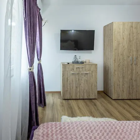 Vendégház Casa Lya